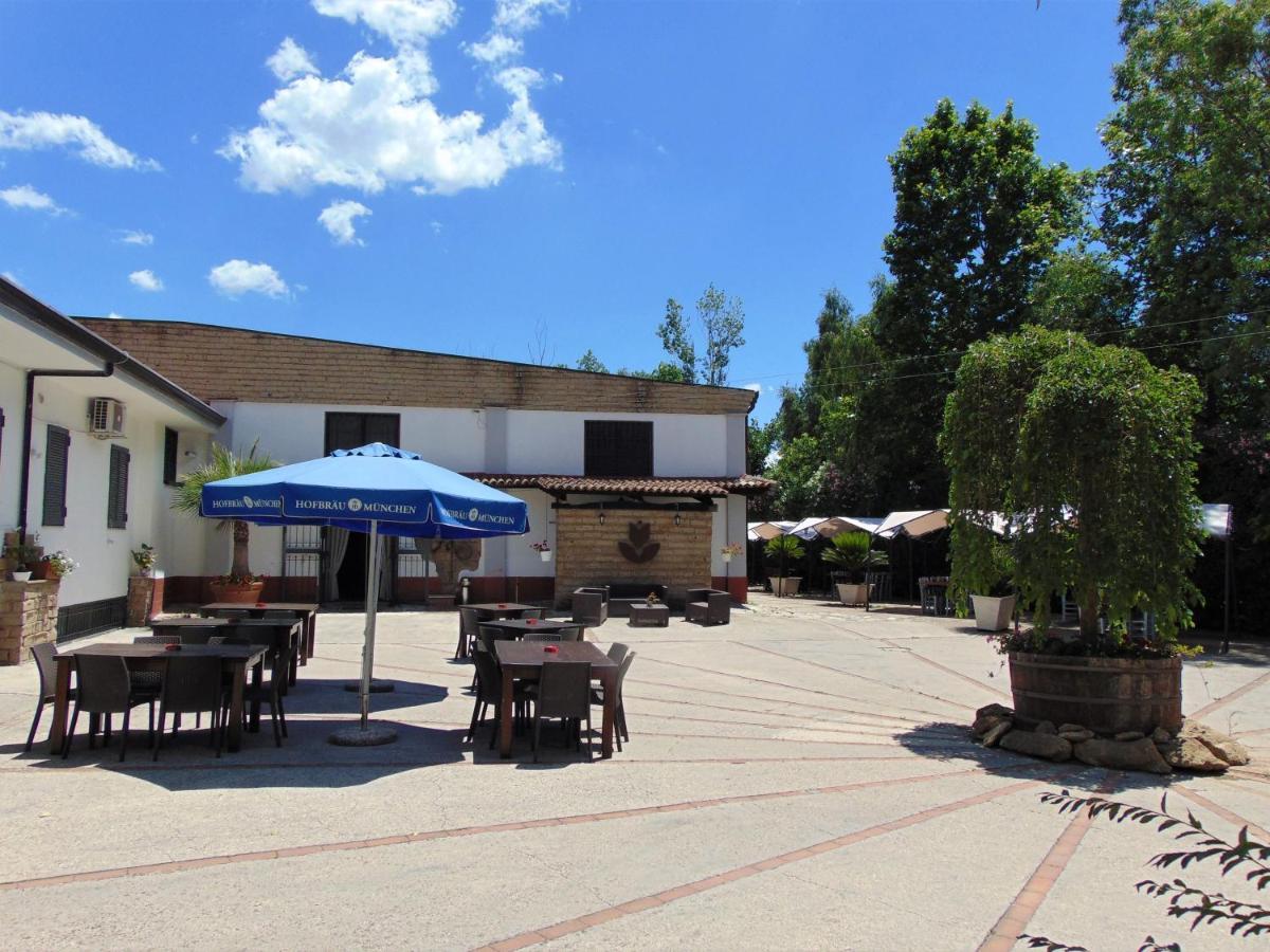 Bed and Breakfast Casale Rurale San Marco Evangelista Екстер'єр фото