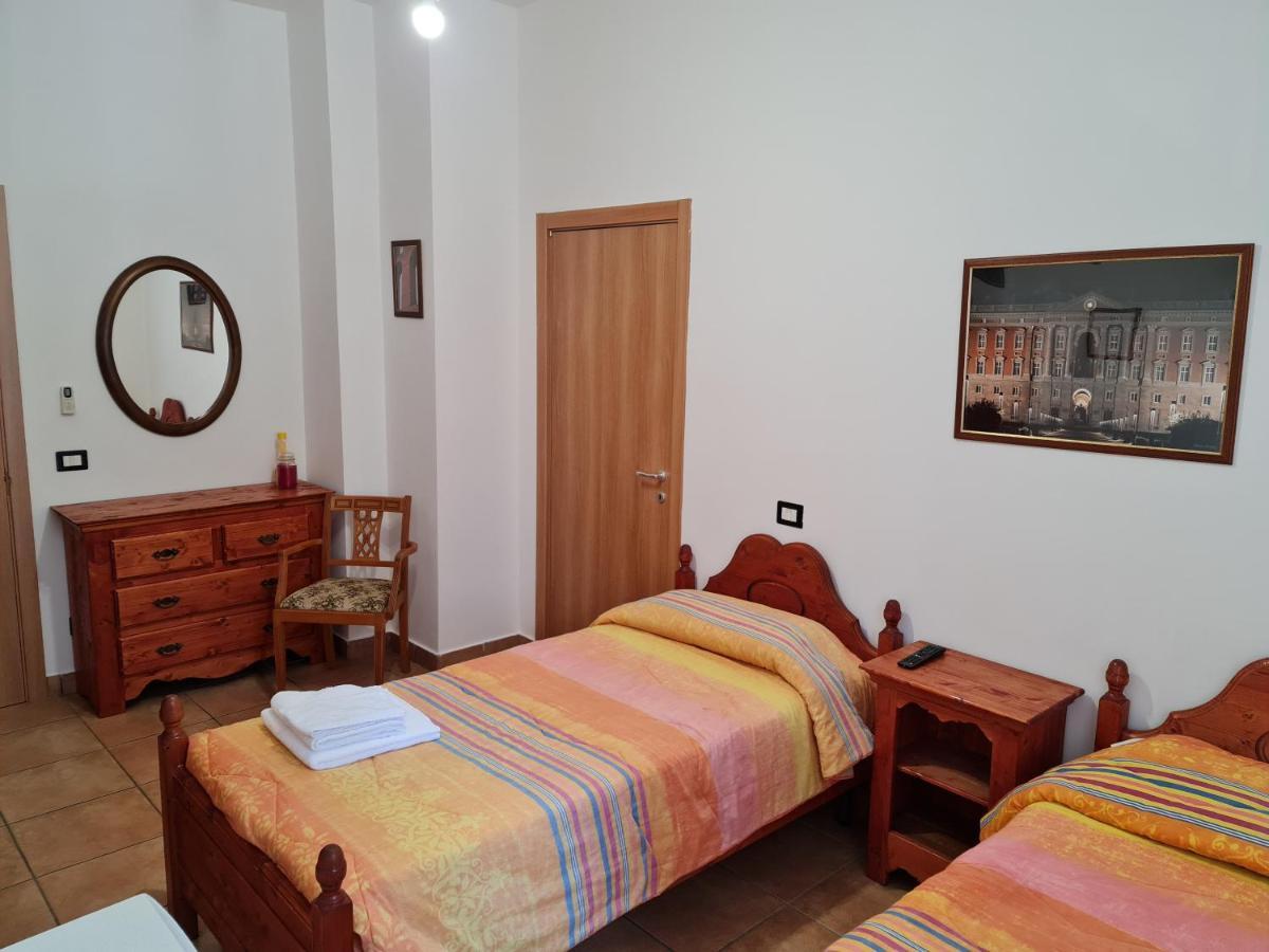 Bed and Breakfast Casale Rurale San Marco Evangelista Екстер'єр фото